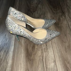 NEVER WORN Gorgeous Betsy Johnson Jeweled pointed toe stiletto